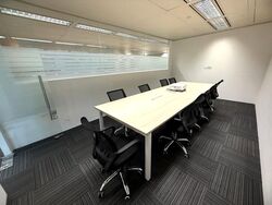 Odeon Towers (D7), Office #504886951